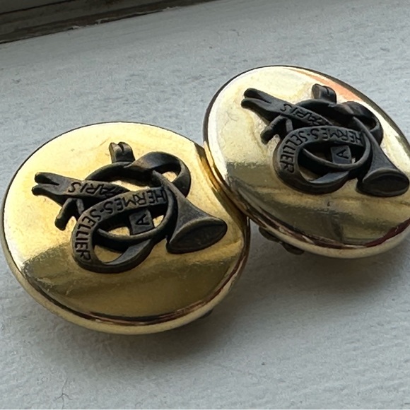 Vintage Hermès Ribbon and French Horn Clip Earrings - Picture 3 of 9